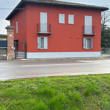 Vrenozi Home Piacenza Luaran gambar